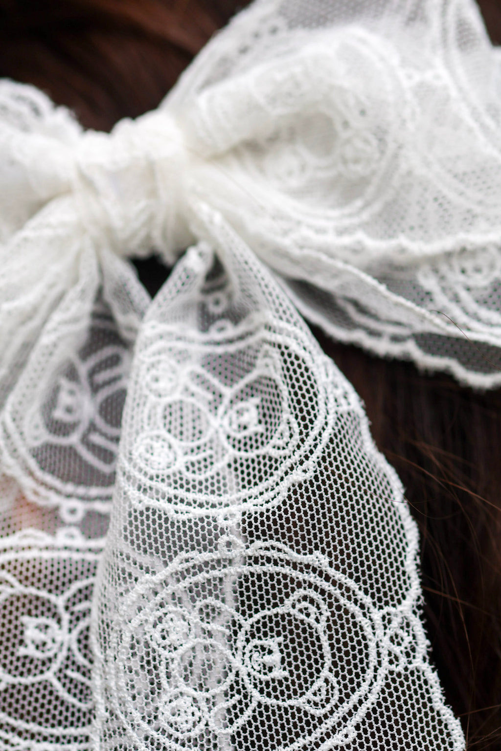 Teddy Bear Lace Bow