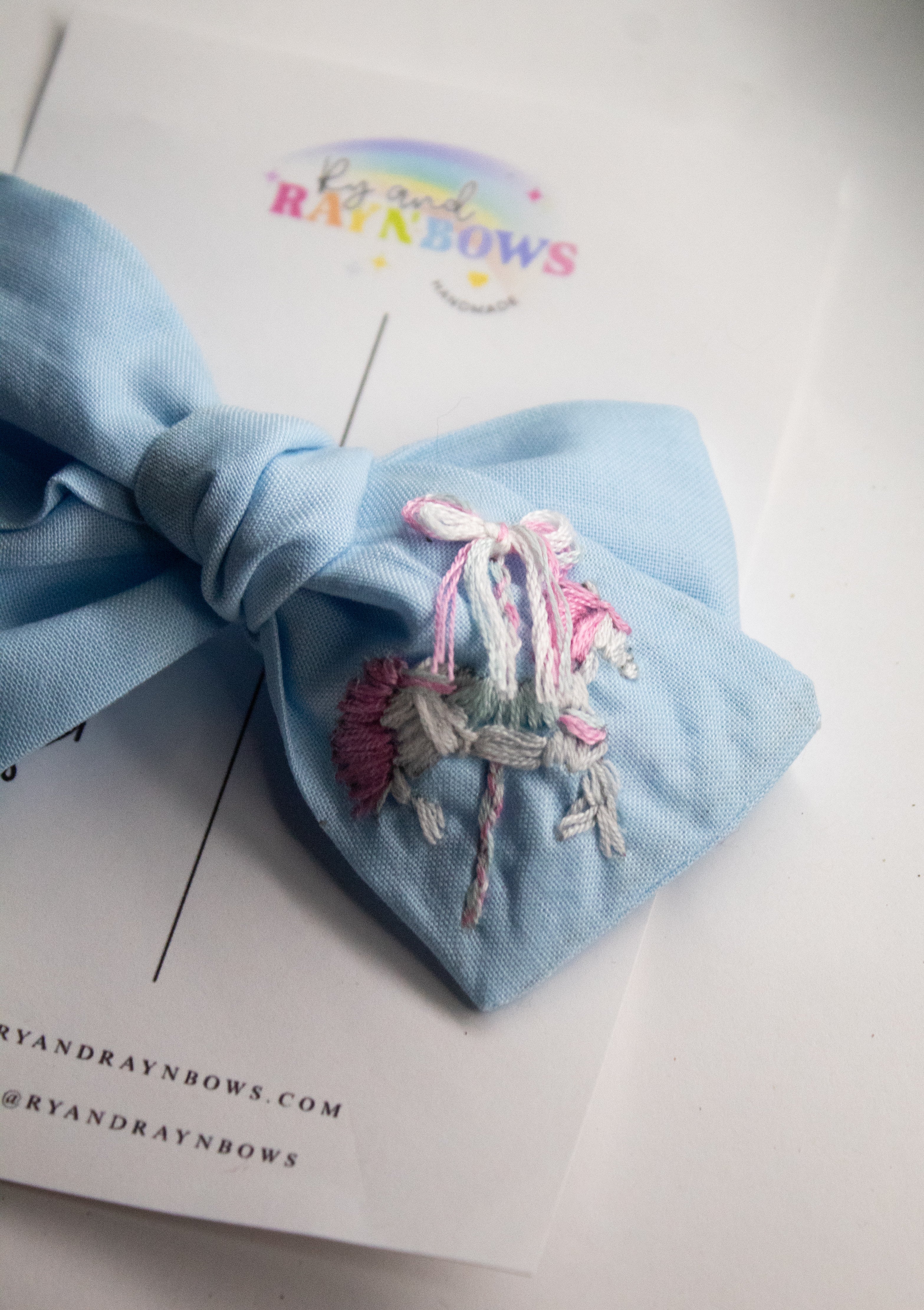 Carousel Embroidered 4” Bow