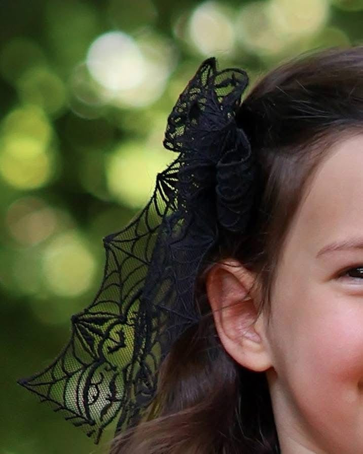 Little Batty Lace Bows