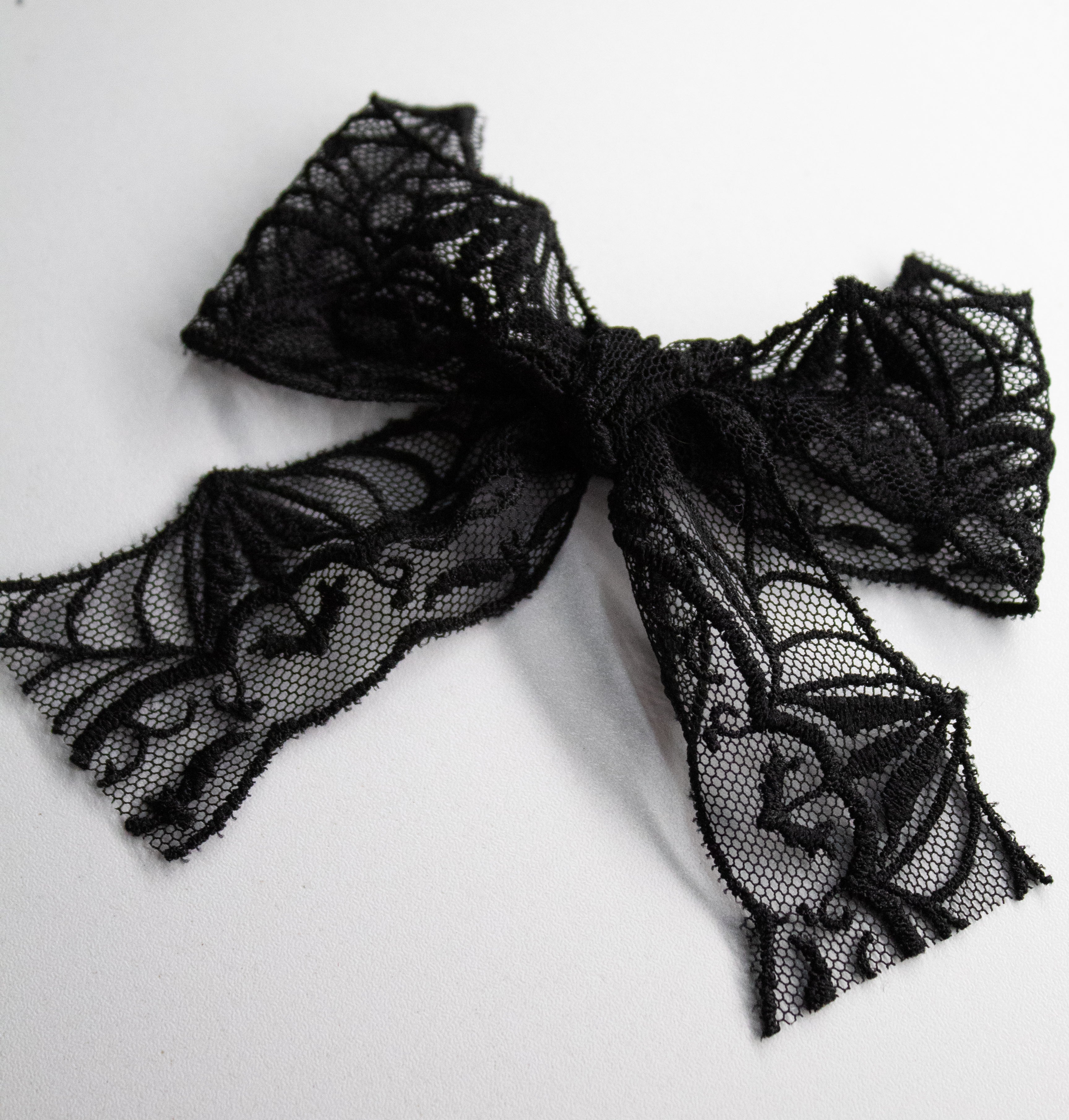 Little Batty Lace Bows
