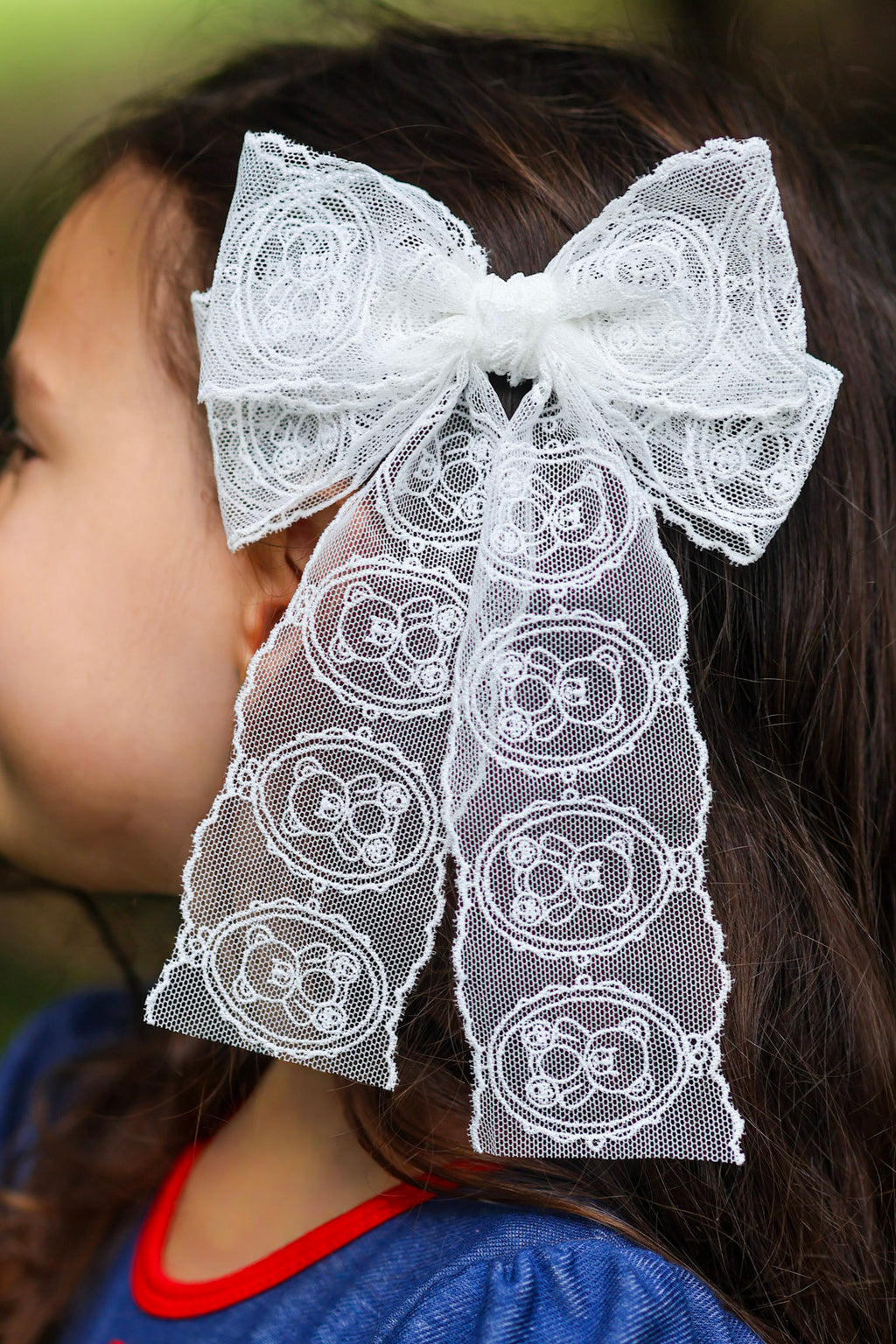Teddy Bear Lace Bow