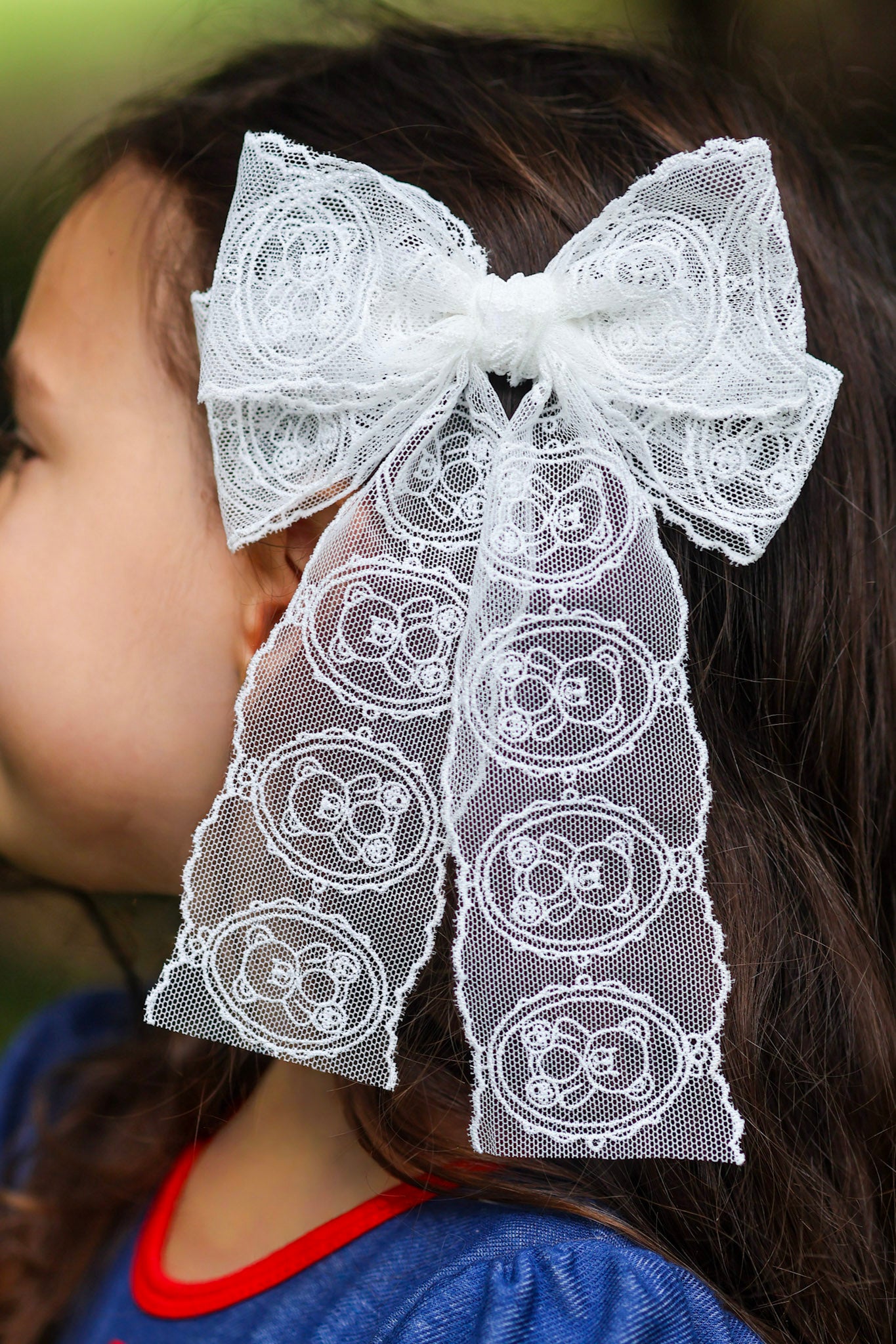 Teddy Bear Lace Bow