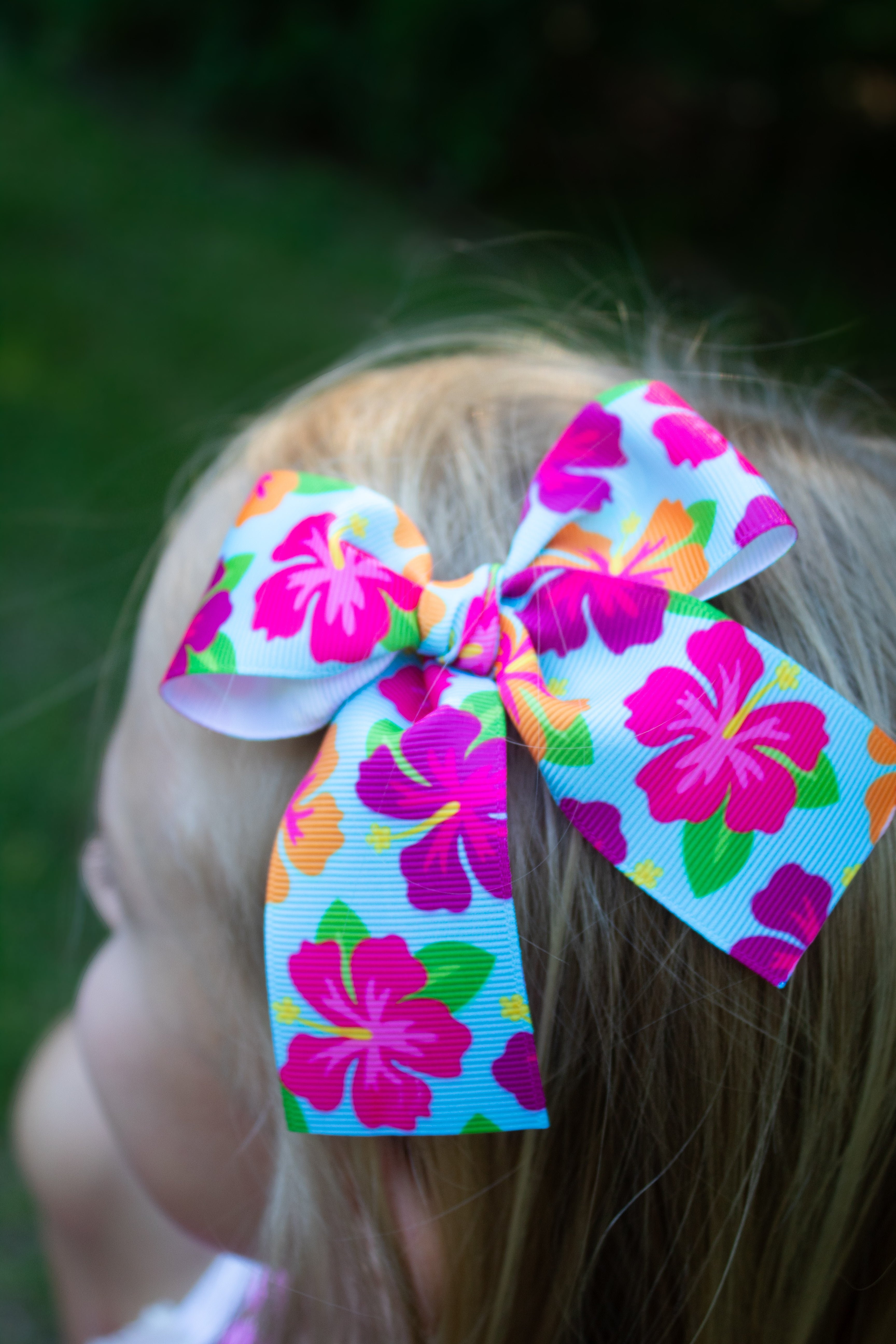 The Tropical Hibiscus Bow